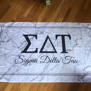 Marble sigma delta tau flag